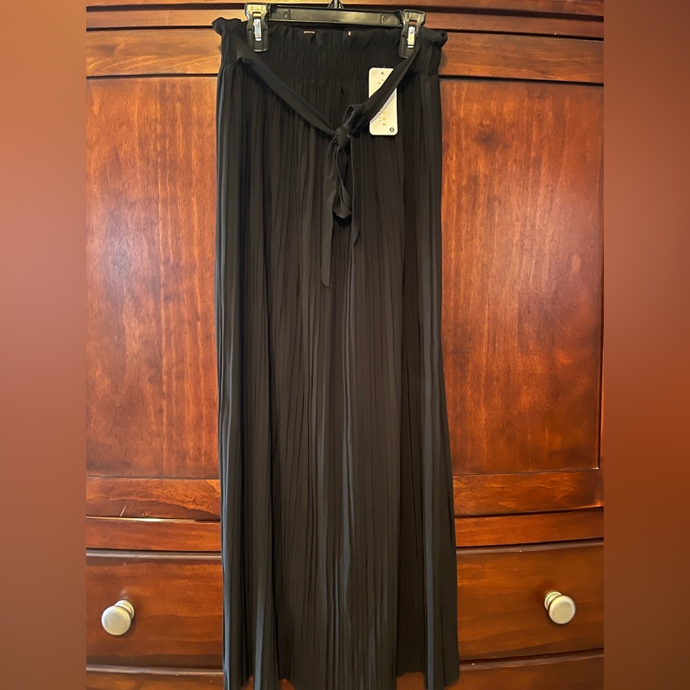 Black Pleated Maxi Skirt. New with tags, never worn.